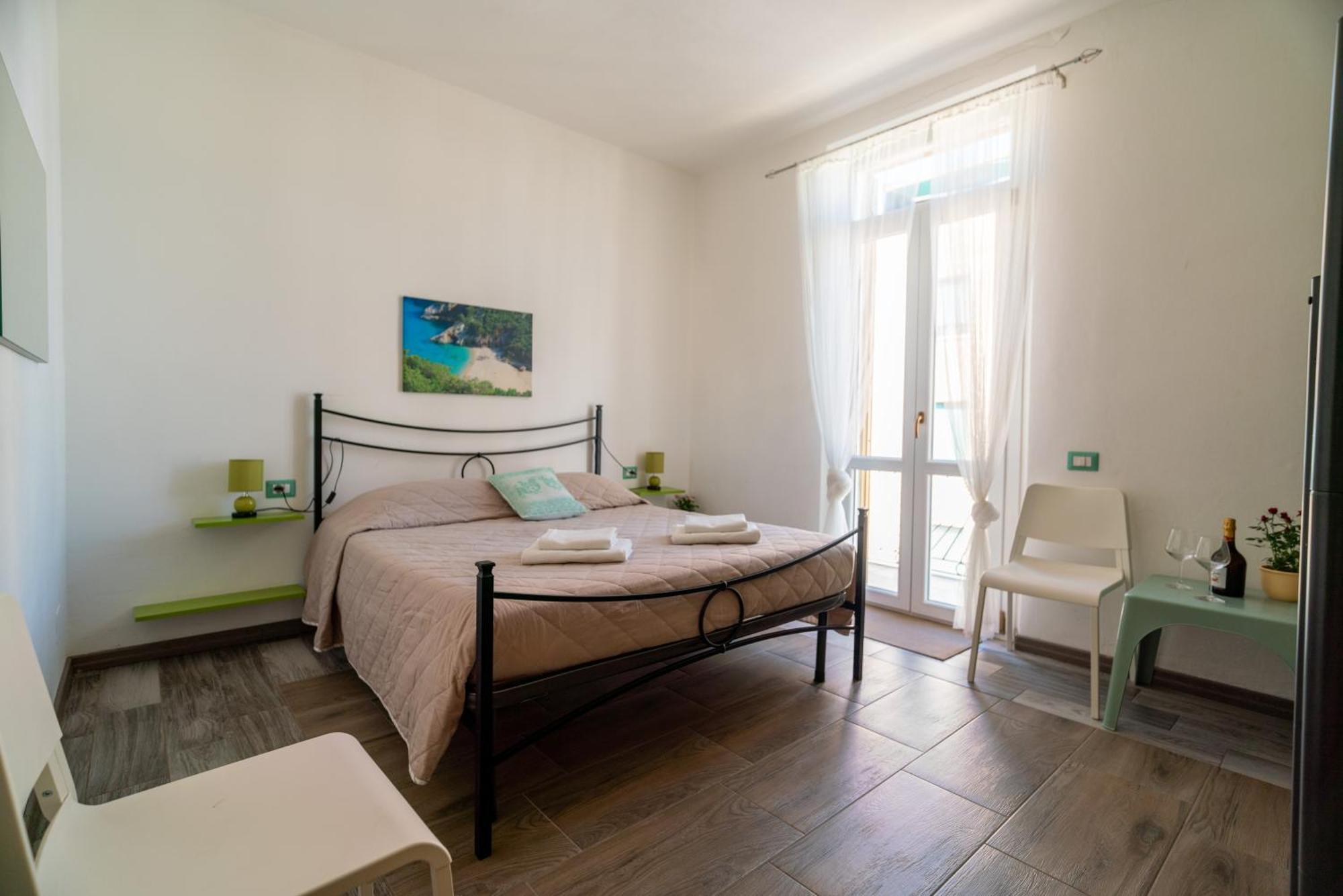דירות אלגהרו Casa Yvona מראה חיצוני תמונה
